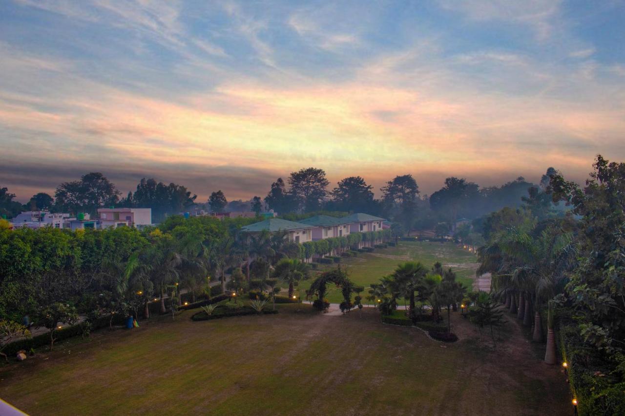 The Tattwaa Corbett Spa And Resort Rāmnagar Exteriör bild