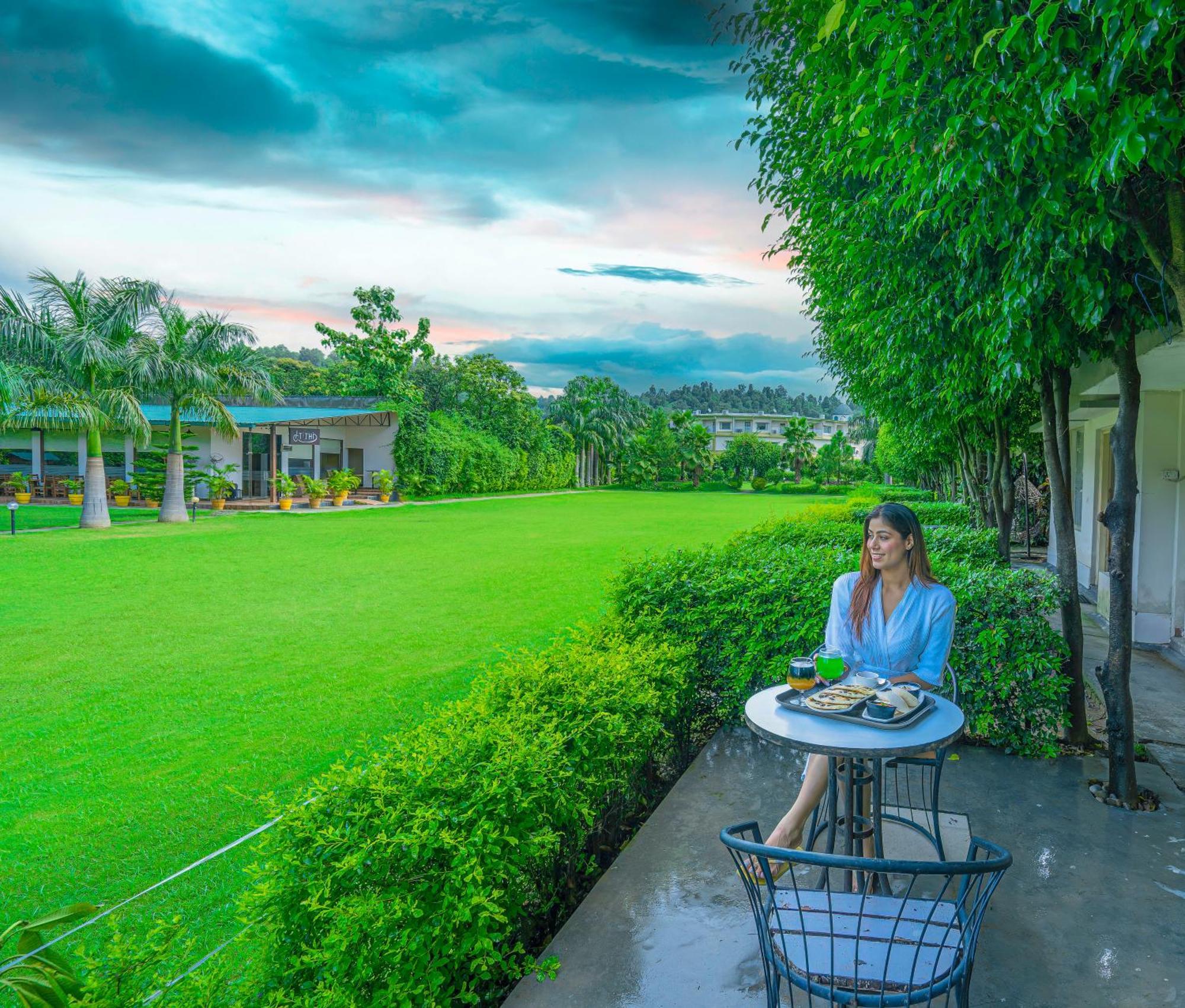 The Tattwaa Corbett Spa And Resort Rāmnagar Exteriör bild